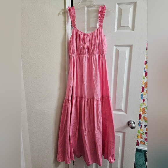 Abercrombie & Fitch Dresses & Skirts - Abercrombie Pink Maxi Dress With Bow In Back